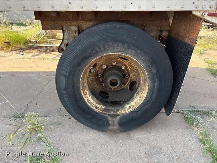 image for item JM9385 1995 Strick dry van trailer