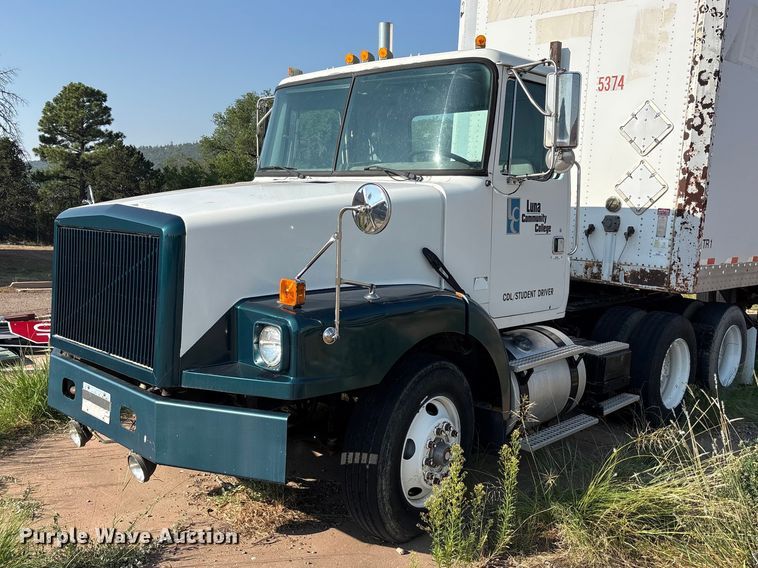 image for item JM9386 1995 White GMC WB semi truck
