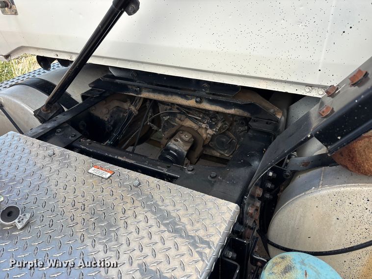 image for item JM9386 1995 White GMC WB semi truck