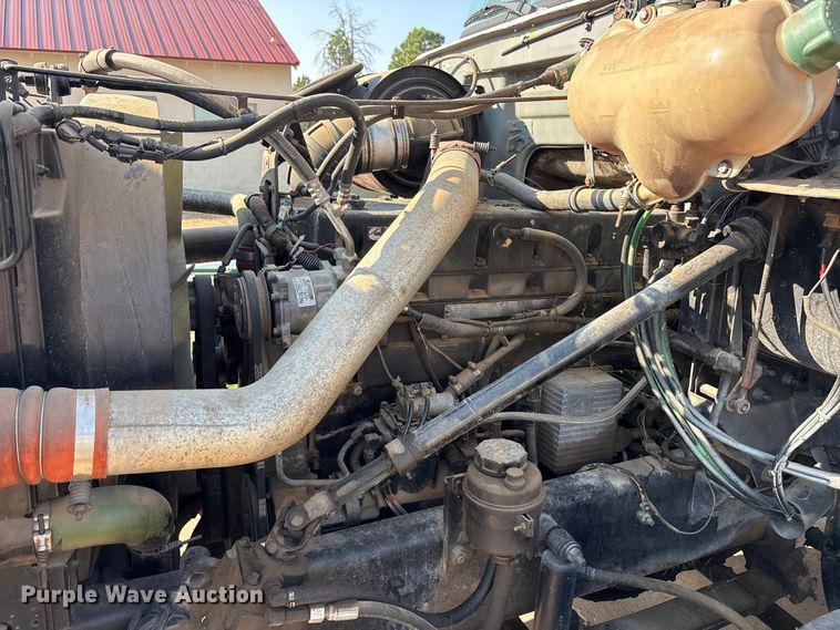 image for item JM9386 1995 White GMC WB semi truck