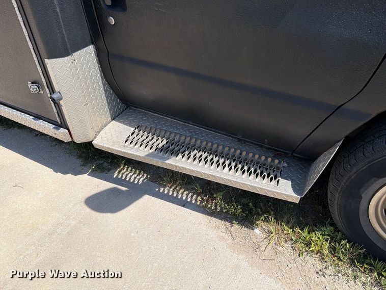 image for item NF9511 2003 Ford E450 Super Duty ambulance