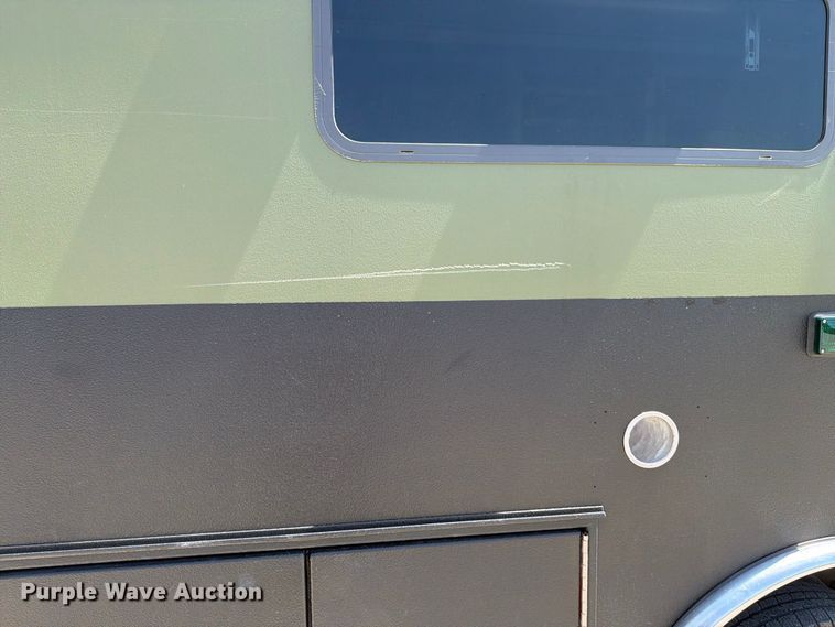 image for item NF9511 2003 Ford E450 Super Duty ambulance