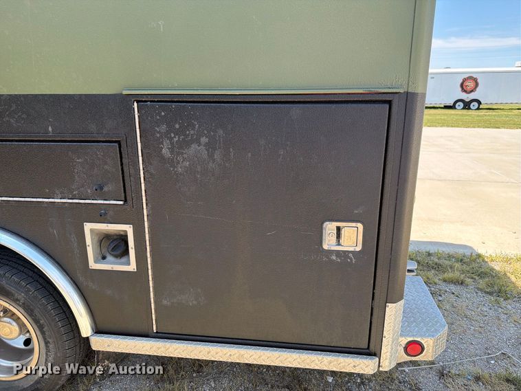 image for item NF9511 2003 Ford E450 Super Duty ambulance