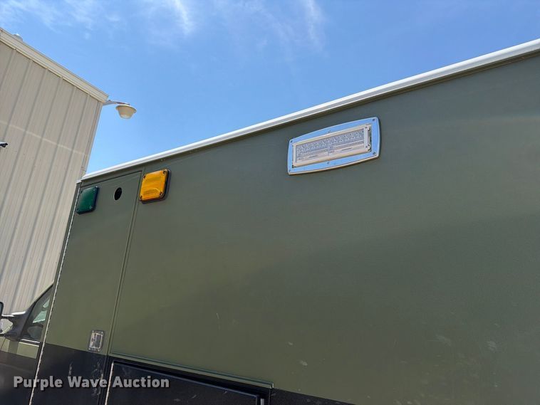 image for item NF9511 2003 Ford E450 Super Duty ambulance