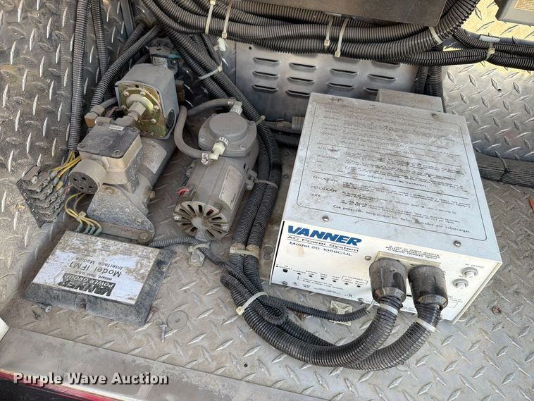 image for item NF9511 2003 Ford E450 Super Duty ambulance