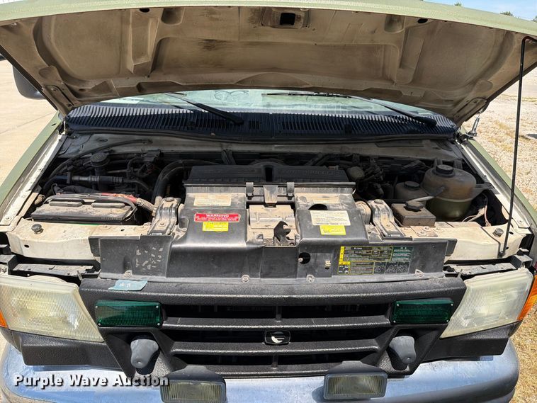 image for item NF9511 2003 Ford E450 Super Duty ambulance