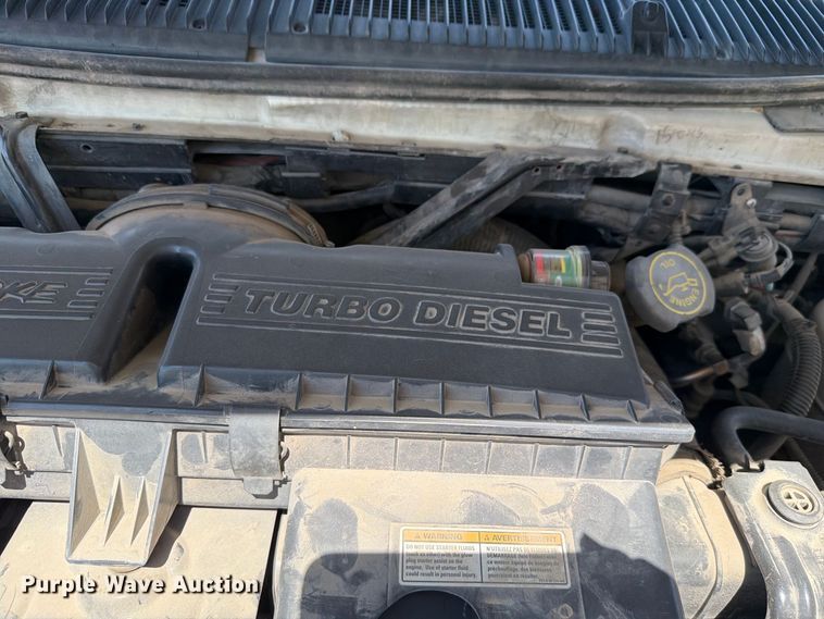 image for item NF9511 2003 Ford E450 Super Duty ambulance
