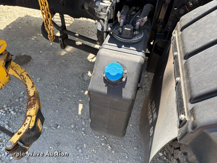 image for item NF9512 2019 Crane Carrier Company LET2 refuse truck
