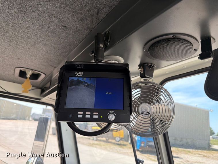 image for item NF9512 2019 Crane Carrier Company LET2 refuse truck
