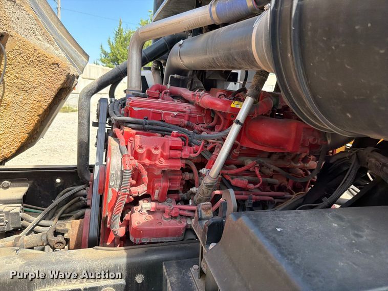 image for item NF9512 2019 Crane Carrier Company LET2 refuse truck