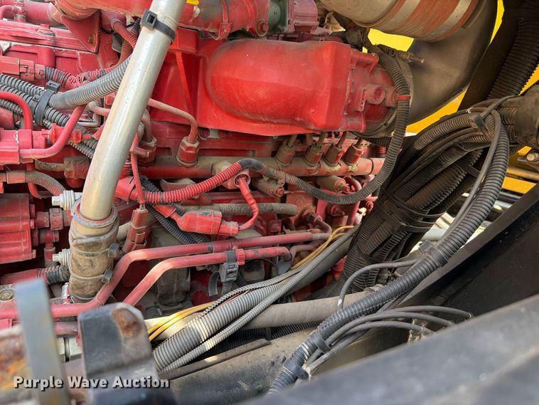 image for item NF9512 2019 Crane Carrier Company LET2 refuse truck