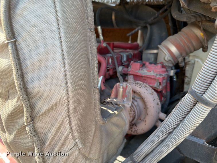 image for item NF9512 2019 Crane Carrier Company LET2 refuse truck