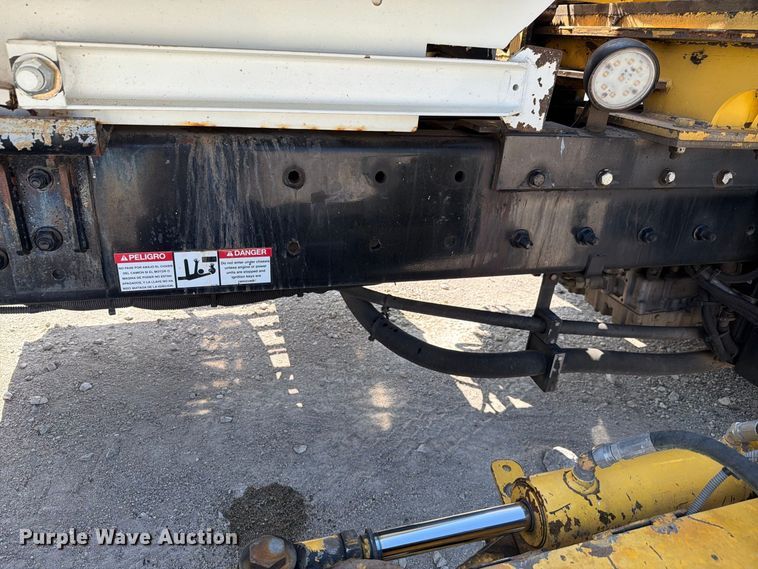 image for item NF9512 2019 Crane Carrier Company LET2 refuse truck
