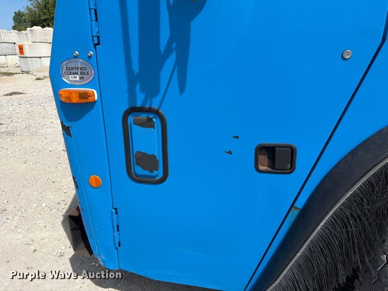 image for item NF9513 2014 Mack LEU600 refuse truck