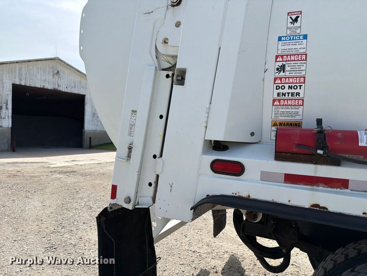 image for item NF9513 2014 Mack LEU600 refuse truck