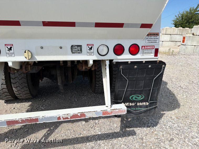 image for item NF9513 2014 Mack LEU600 refuse truck