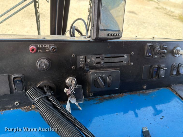 image for item NF9513 2014 Mack LEU600 refuse truck