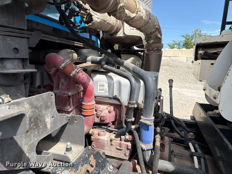 image for item NF9513 2014 Mack LEU600 refuse truck