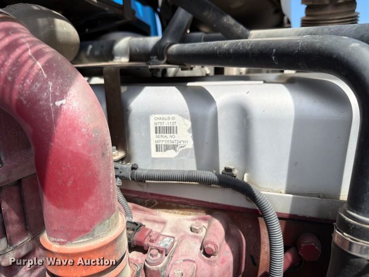 image for item NF9513 2014 Mack LEU600 refuse truck