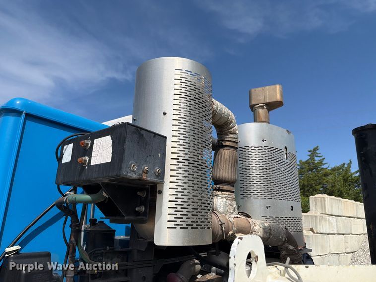 image for item NF9513 2014 Mack LEU600 refuse truck