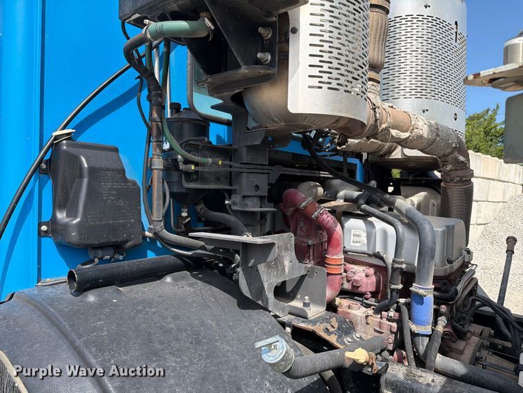 image for item NF9513 2014 Mack LEU600 refuse truck