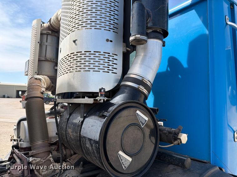 image for item NF9513 2014 Mack LEU600 refuse truck