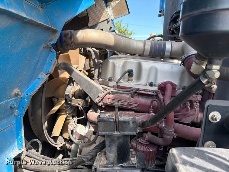 image for item NF9513 2014 Mack LEU600 refuse truck