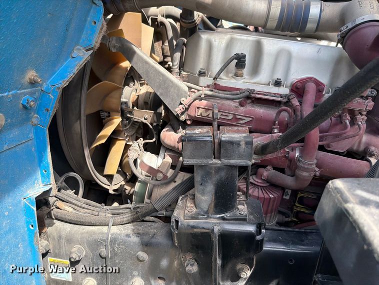 image for item NF9513 2014 Mack LEU600 refuse truck
