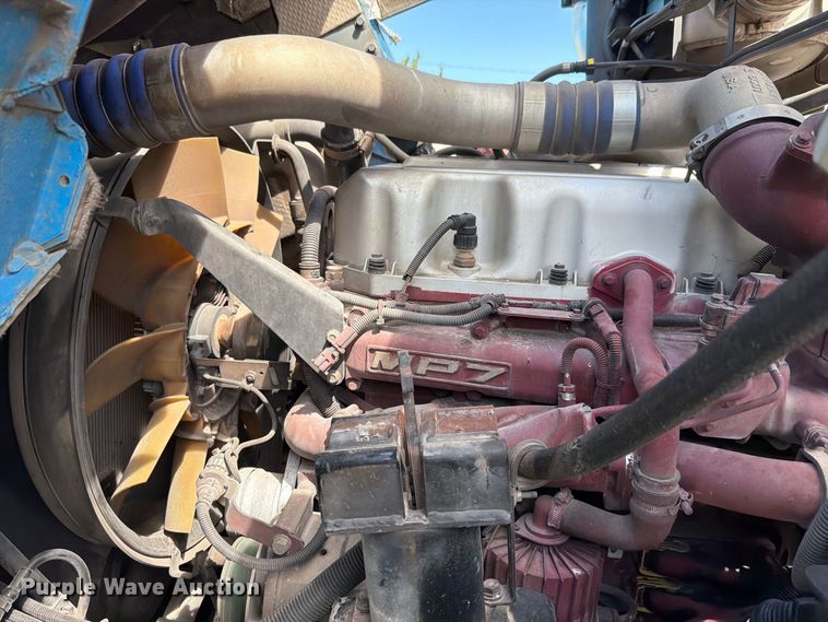 image for item NF9513 2014 Mack LEU600 refuse truck
