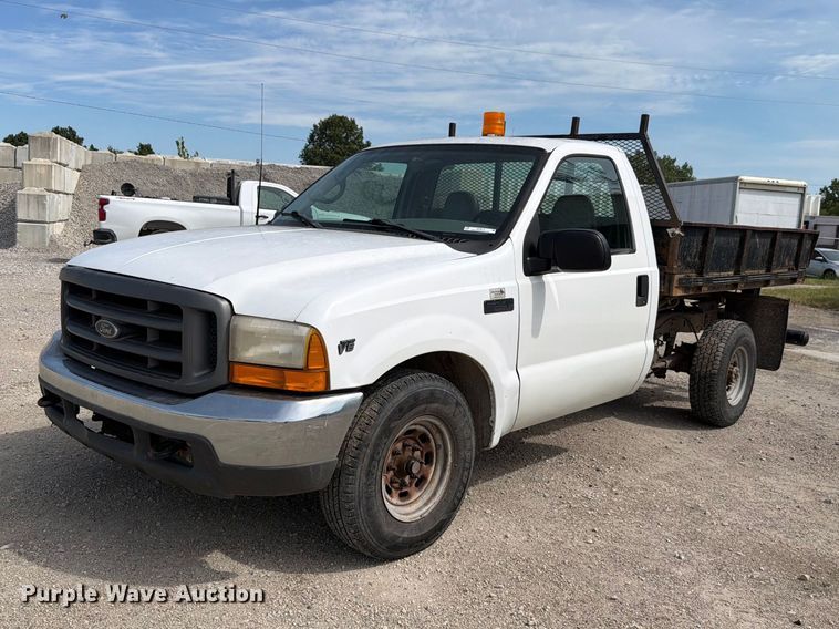 2000 Ford F250 Super Duty XL dump flatbed pickup truck