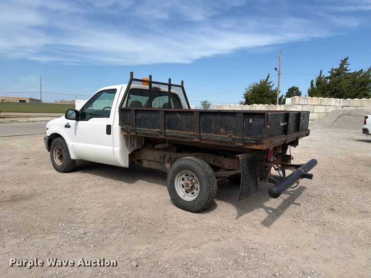 image for item NF9514 2000 Ford F250 Super Duty XL dump flatbed pickup truck