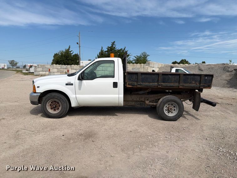 image for item NF9514 2000 Ford F250 Super Duty XL dump flatbed pickup truck