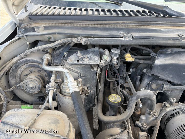 image for item NF9514 2000 Ford F250 Super Duty XL dump flatbed pickup truck