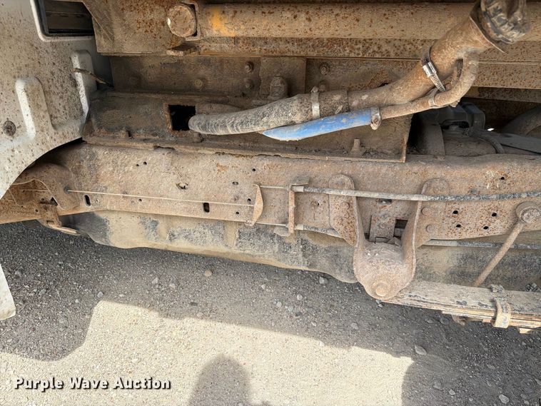 image for item NF9514 2000 Ford F250 Super Duty XL dump flatbed pickup truck