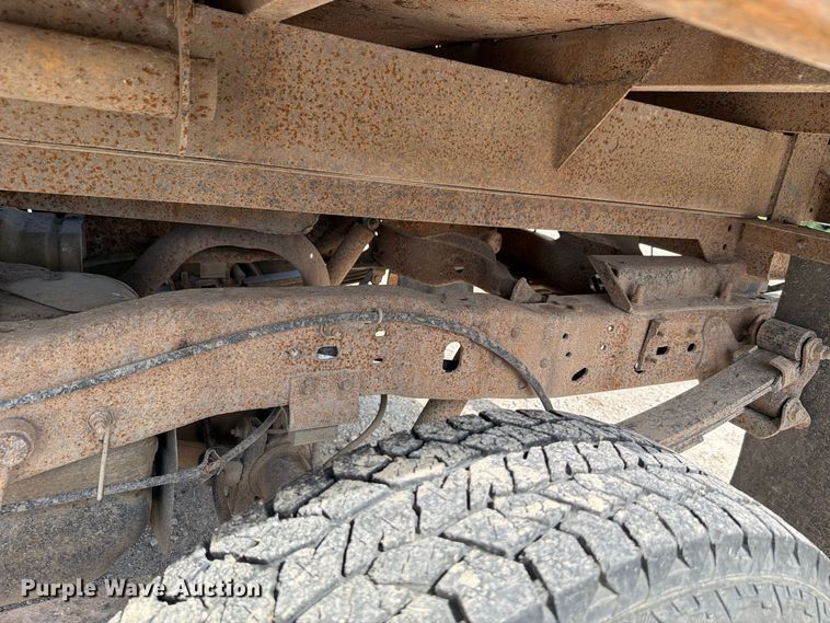 image for item NF9514 2000 Ford F250 Super Duty XL dump flatbed pickup truck