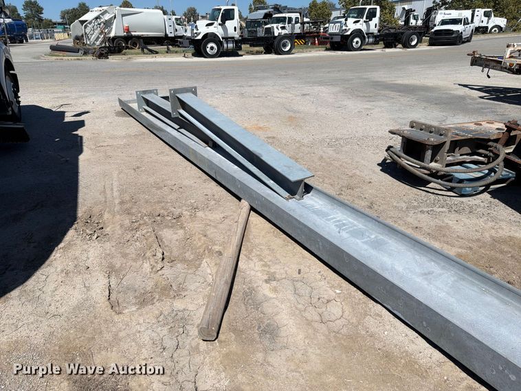 image for item NF9539 (3) steel beams