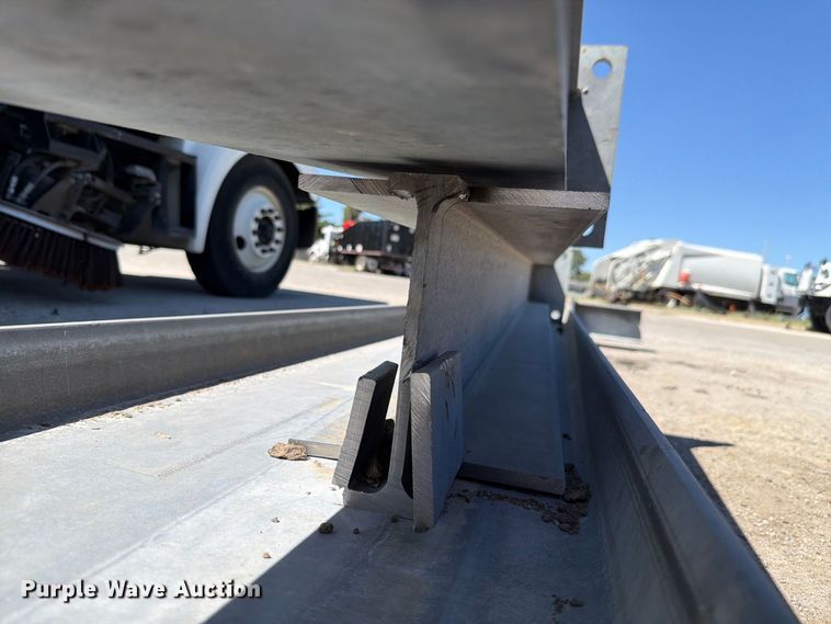 image for item NF9539 (3) steel beams