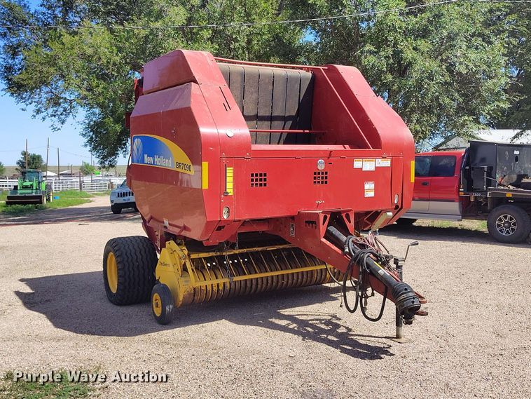 image for item BI9754 New Holland BR7090 round baler