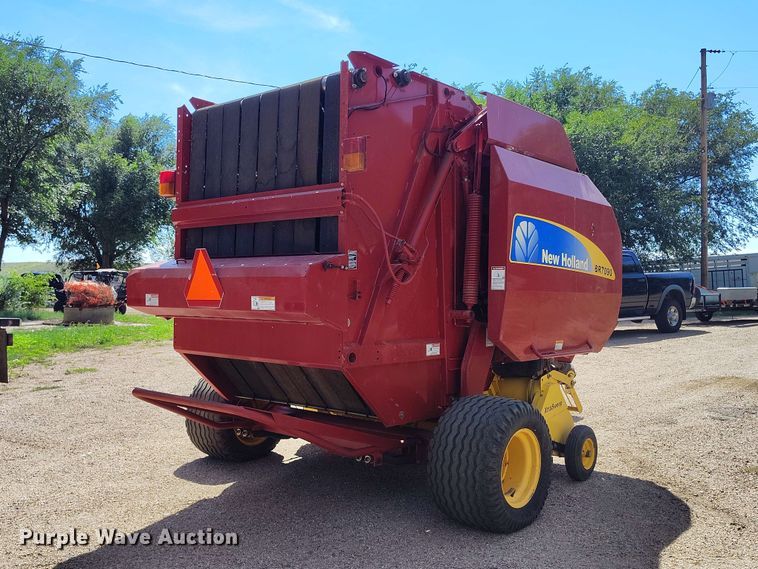 image for item BI9754 New Holland BR7090 round baler