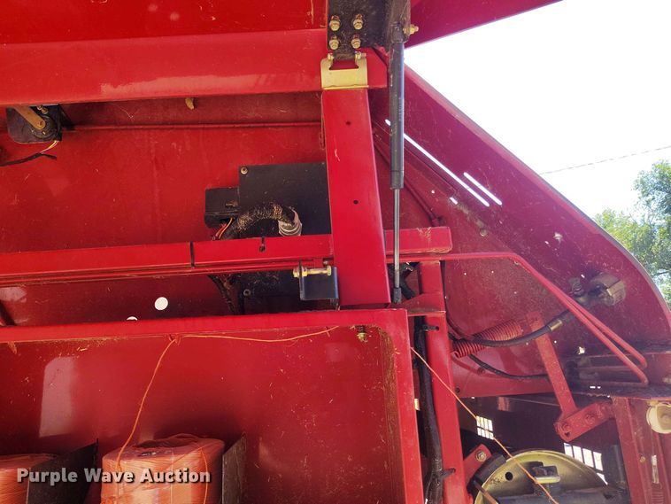 image for item BI9754 New Holland BR7090 round baler