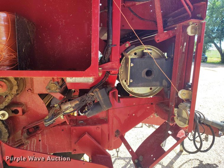 image for item BI9754 New Holland BR7090 round baler