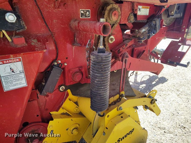 image for item BI9754 New Holland BR7090 round baler