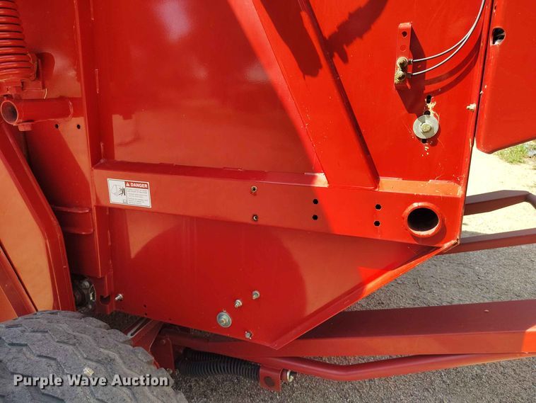 image for item BI9754 New Holland BR7090 round baler