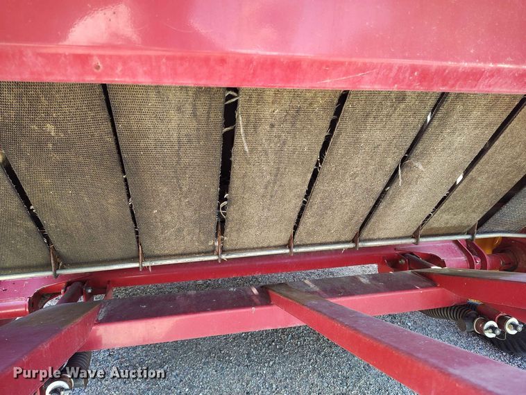 image for item BI9754 New Holland BR7090 round baler