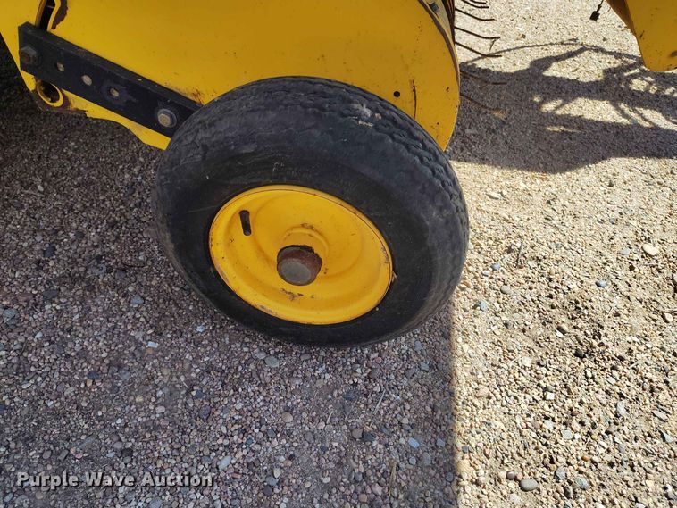 image for item BI9754 New Holland BR7090 round baler