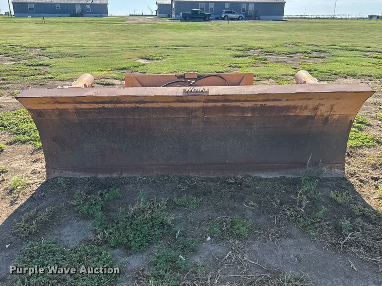image for item DY3254 Henke dozer blade