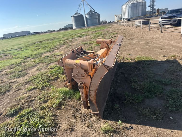 image for item DY3254 Henke dozer blade