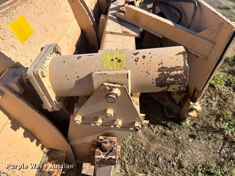 image for item DY3254 Henke dozer blade