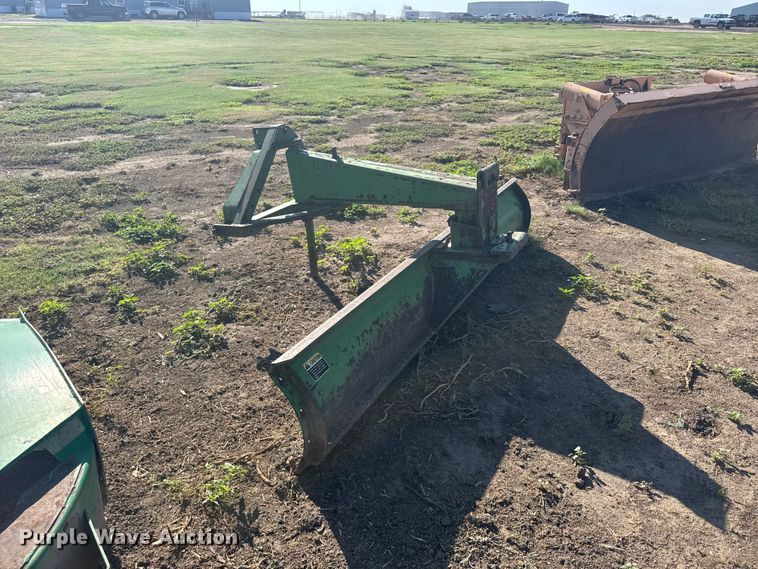 image for item DY3255 John Deere blade