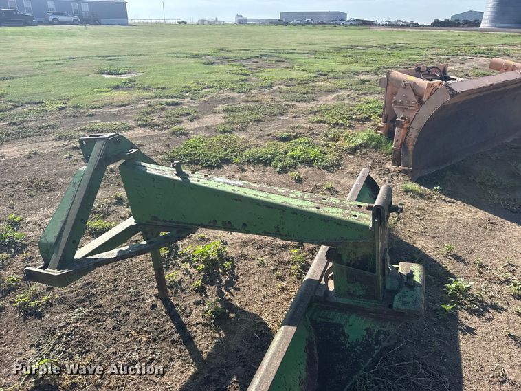 image for item DY3255 John Deere blade